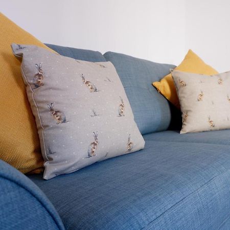 No 7 Quiet, Two Bedroom Ground Floor Flat In Tornagrain Great For Early Airport Departures Or Late Flights Dalcross 외부 사진