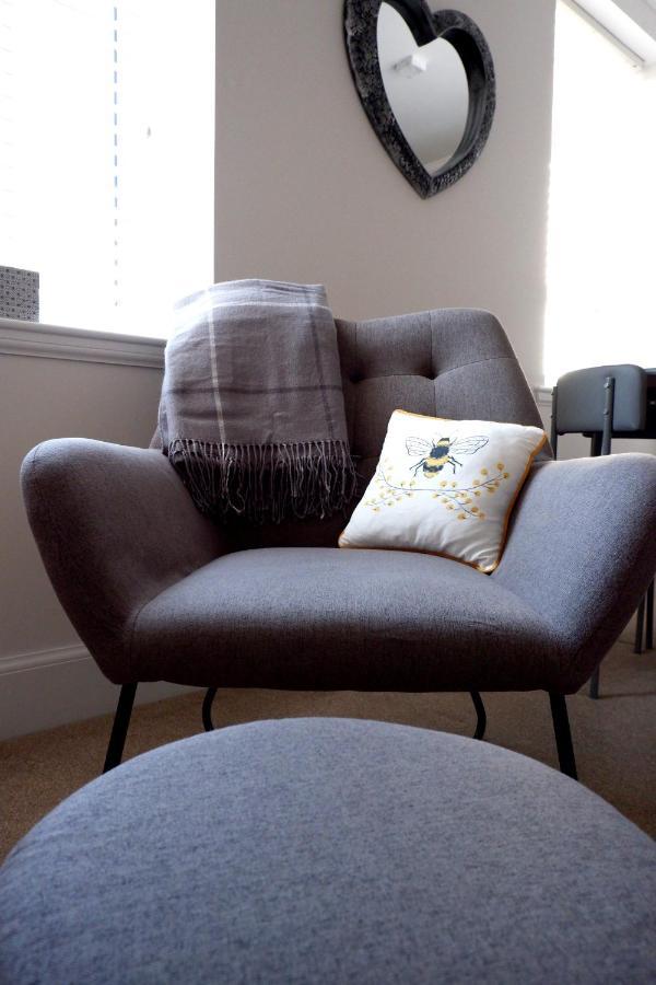 No 7 Quiet, Two Bedroom Ground Floor Flat In Tornagrain Great For Early Airport Departures Or Late Flights Dalcross 외부 사진